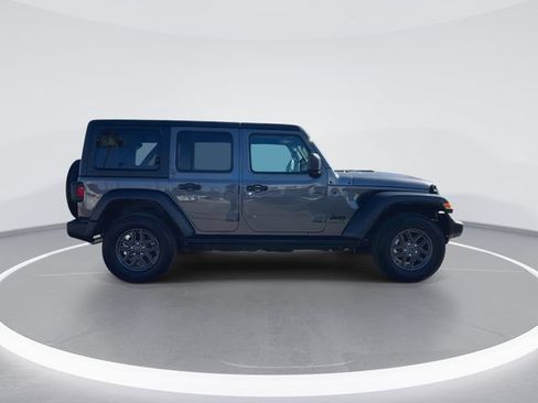 Used 2024 Jeep Wrangler Unlimited Sport AWD/4WD image 9