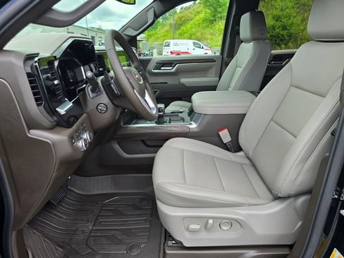 New 2026 GMC Sierra 1500 SLT w/ SLT Premium Plus Package AWD/4WD image 4