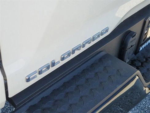 Used 2023 Chevrolet Colorado Z71 w/ Z71 Convenience Package 2 image 6