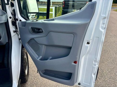 Used 2018 Ford Transit 250 130 Low Roof image 11
