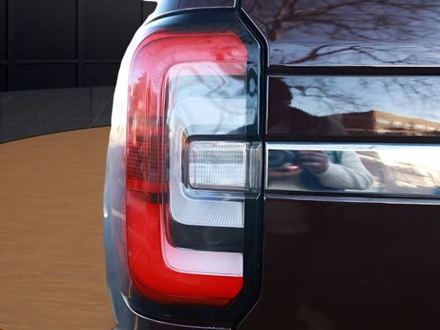 Used 2024 Ford Expedition Max Limited image 30