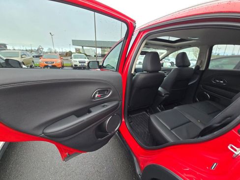 Used 2018 Honda HR-V EX-L image 12
