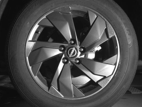 Used 2025 Nissan Rogue SV FWD image 14