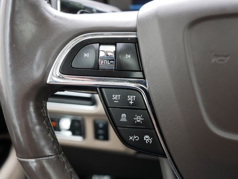 Used 2022 Lincoln Navigator L Reserve w/ Equipment Group 201A image 31