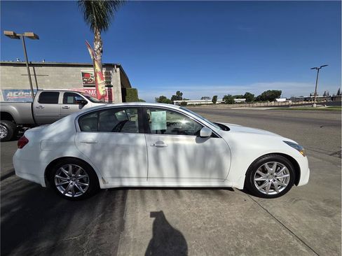 Used 2013 INFINITI G37 Journey w/ Premium Pkg RWD image 4