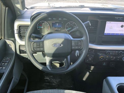 Used 2025 Ford F250 XLT w/ FX4 Off-Road Package image 5