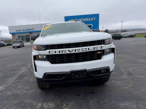 Used 2022 Chevrolet Silverado 1500 Custom AWD/4WD image 3