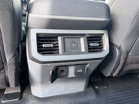 Used 2023 Ford F250 XLT w/ XLT Premium Package AWD/4WD image 43