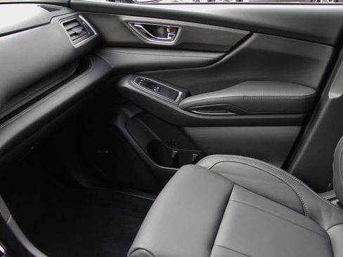 Used 2025 Subaru Ascent Limited AWD/4WD image 31