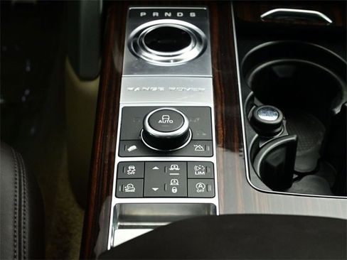 Used 2017 Land Rover Range Rover Supercharged image 7