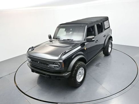 Used 2022 Ford Bronco Badlands image 25