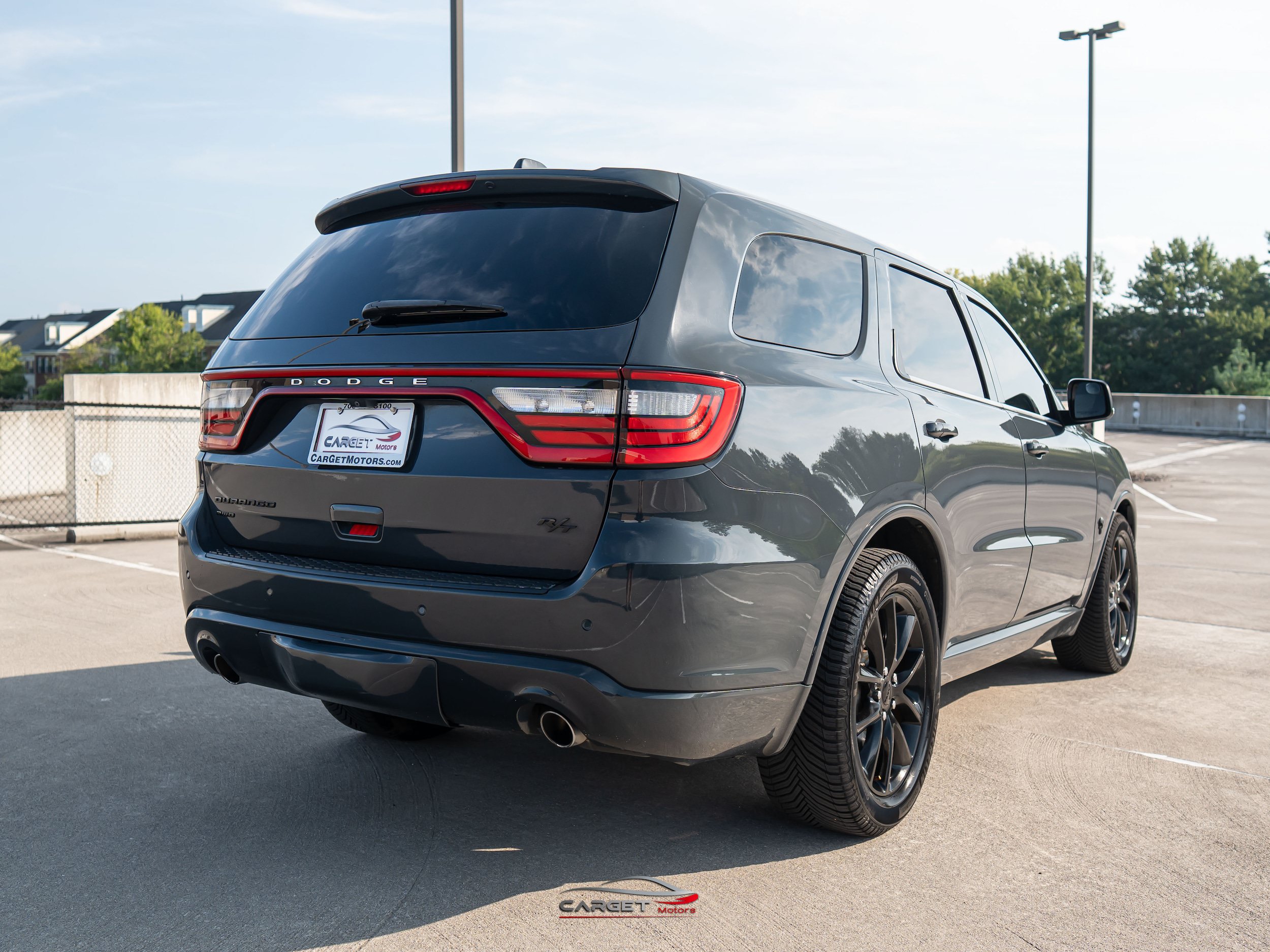 Used 2017 Dodge Durango R/T w/ Blacktop Package AWD/4WD image 7