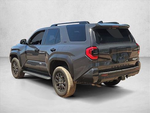Used 2025 Toyota 4Runner SR5 AWD/4WD image 8
