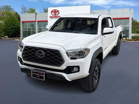 Certified 2023 Toyota Tacoma TRD Off-Road image 1
