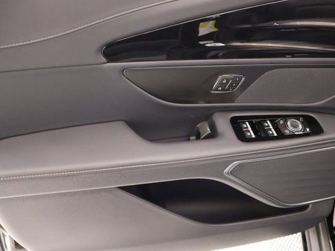 New 2026 Lincoln Nautilus Premier w/ Jet Appearance Package AWD/4WD image 15