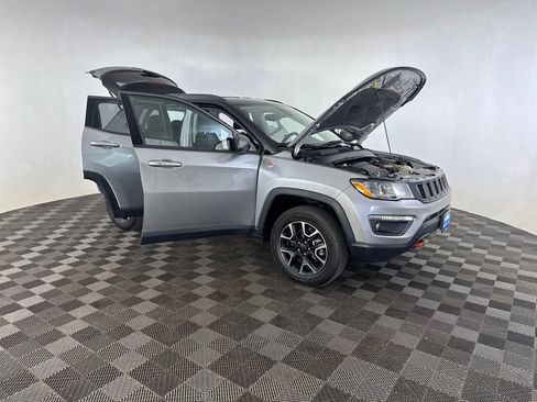 Used 2019 Jeep Compass Trailhawk AWD/4WD image 13