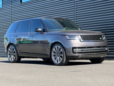 Used 2025 Land Rover Range Rover Long Wheelbase Autobiography AWD/4WD image 7