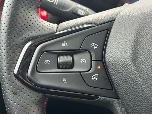 Certified 2025 Chevrolet Trax RS w/ Sunroof Package image 19