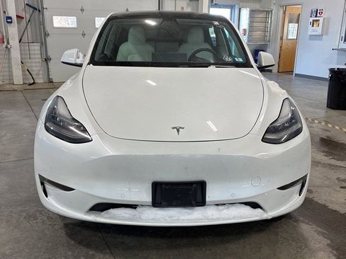 Used 2021 Tesla Model Y Long Range image 8