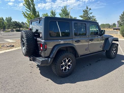 Used 2021 Jeep Wrangler Unlimited Rubicon w/ Cold Weather Group AWD/4WD image 3