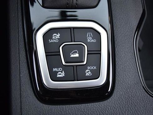 New 2026 Nissan Frontier SV image 19