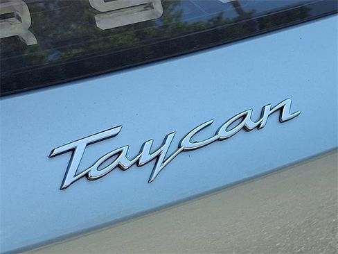 Used 2023 Porsche Taycan image 30
