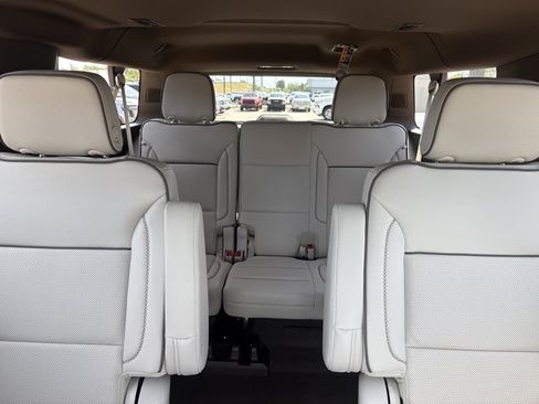 New 2026 GMC Yukon XL Denali w/ Sun & Power Step Package AWD/4WD image 21