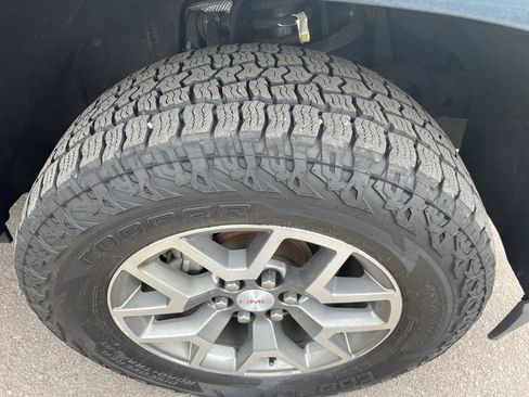 Used 2020 GMC Canyon All Terrain w/ Trailering Package AWD/4WD image 9