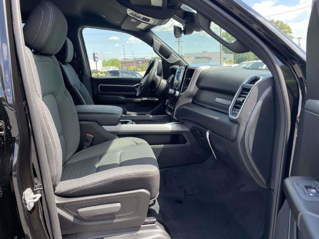 New 2026 RAM 1500 Big Horn AWD/4WD image 15
