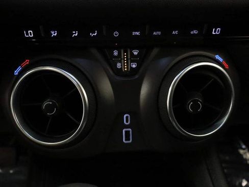 Used 2021 Chevrolet Blazer LT FWD image 23