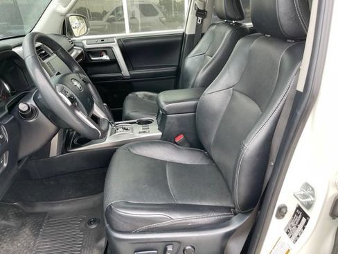 Used 2022 Toyota 4Runner Limited AWD/4WD image 12