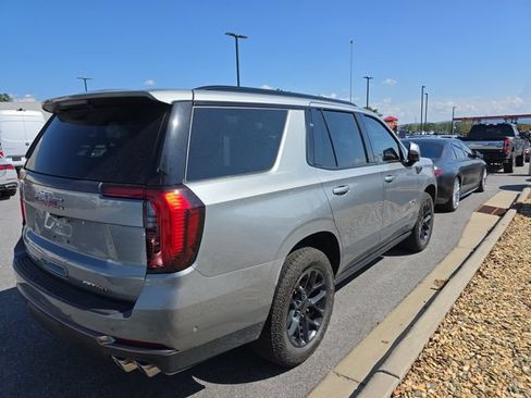 Used 2025 GMC Yukon AT4 Ultimate AWD/4WD image 2