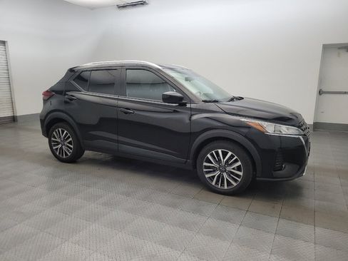 Used 2022 Nissan Kicks SV image 11