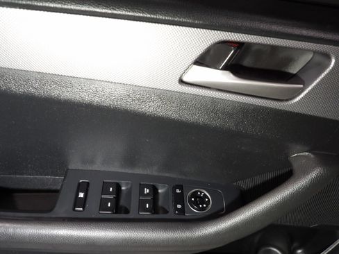 Used 2019 Hyundai Sonata SE FWD image 7