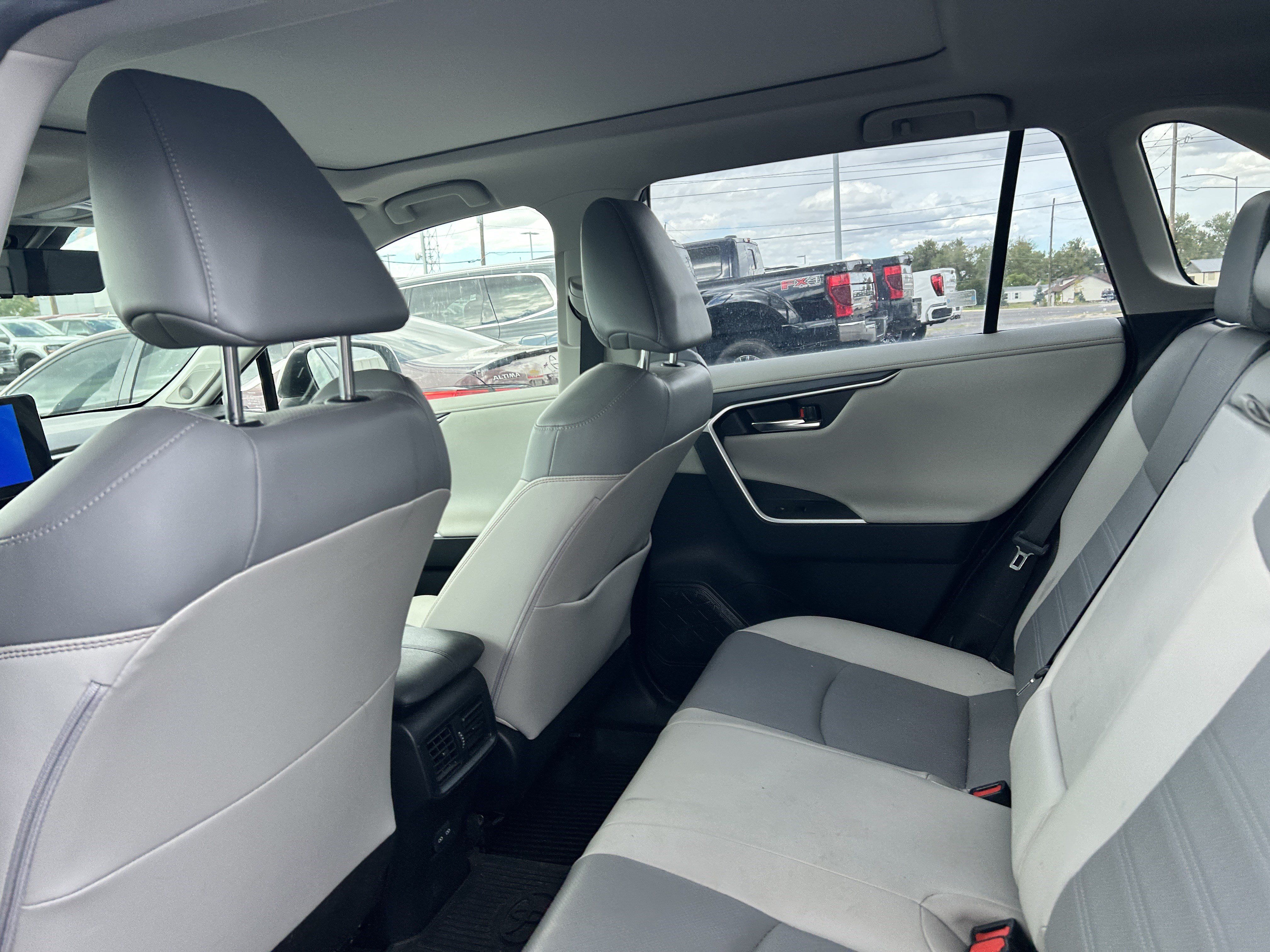 Used 2023 Toyota RAV4 Limited AWD/4WD image 10