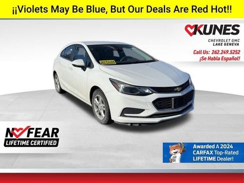 Used 2017 Chevrolet Cruze LT image 1
