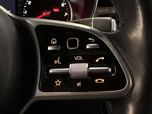 Used 2022 Mercedes-Benz GLC 300 4MATIC image 23