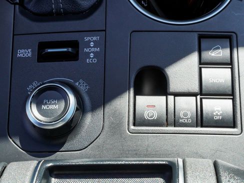 Used 2025 Toyota Highlander XSE AWD/4WD image 41