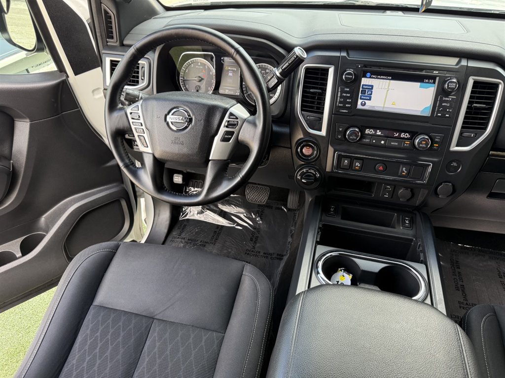 Used 2018 Nissan Titan SV w/ SV Convenience Package AWD/4WD image 20