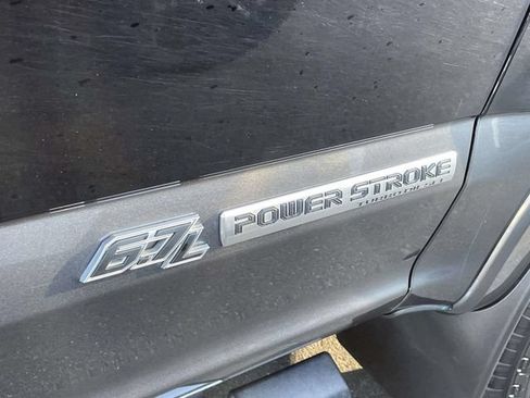 Used 2017 Ford F350 Lariat w/ Lariat Value Package AWD/4WD image 9
