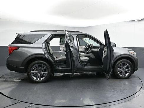 New 2026 Ford Explorer Active w/ Active Comfort Package image 34