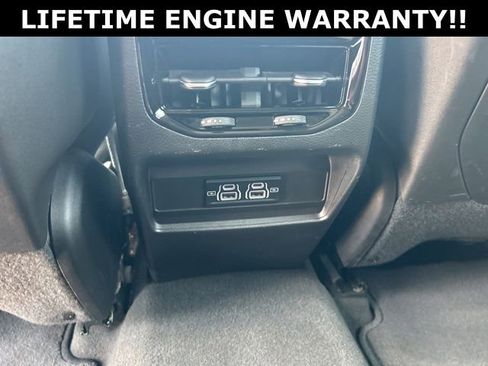 Used 2023 Jeep Grand Cherokee Laredo image 36