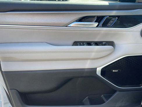 New 2026 Jeep Grand Wagoneer Limited AWD/4WD image 11
