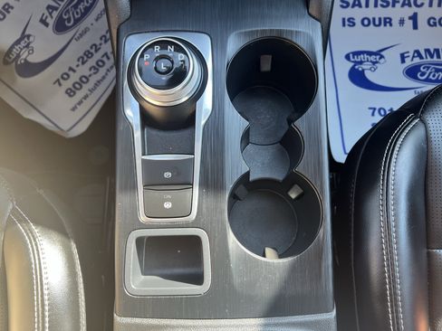 Certified 2023 Ford Escape Platinum w/ Class II Trailer Tow Package image 17