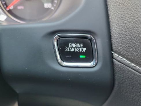 Used 2023 GMC Acadia SLE w/ Driver Convenience Package image 16