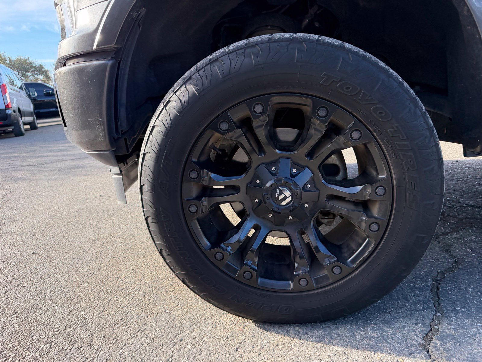 Used 2019 Ford F150 Lariat w/ Equipment Group 502A Luxury AWD/4WD image 9