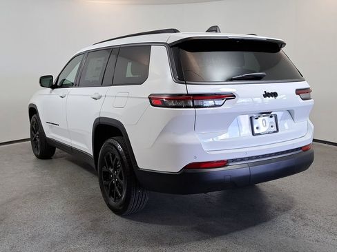 New 2026 Jeep Grand Cherokee L 2WD image 5