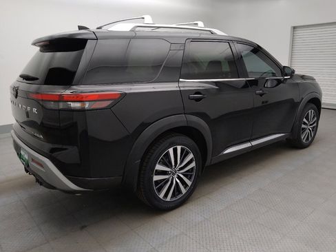 Used 2022 Nissan Pathfinder Platinum w/ Cargo Package FWD image 10