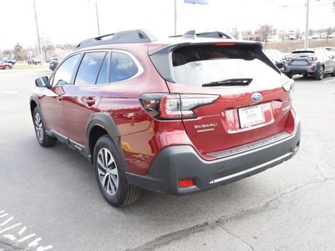 Certified 2025 Subaru Outback Premium w/ Popular Package #1A AWD/4WD image 8