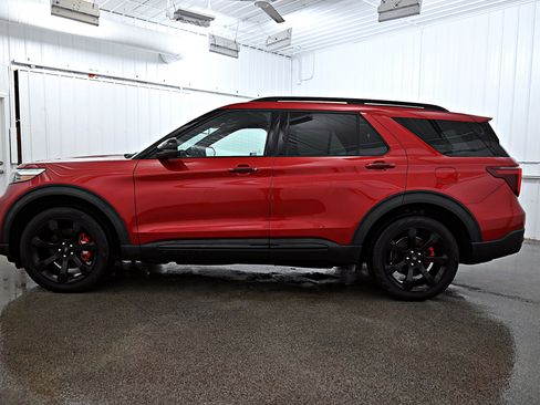 Used 2020 Ford Explorer ST w/ ST Street Pack image 23